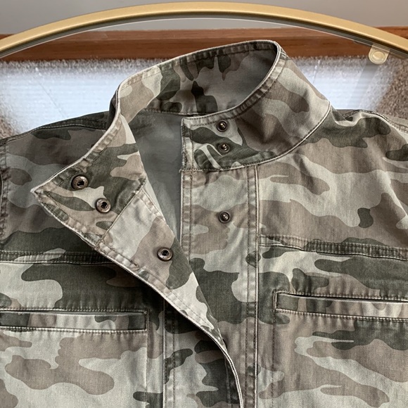 Universal Thread Camouflage Jacket - Picture 10 of 15